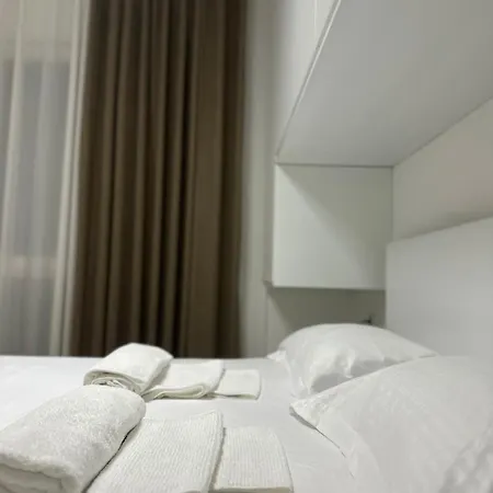Tirana Apartment *