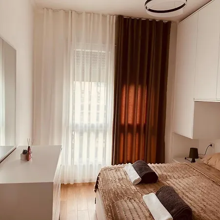 Apartman Tirana Apartment *